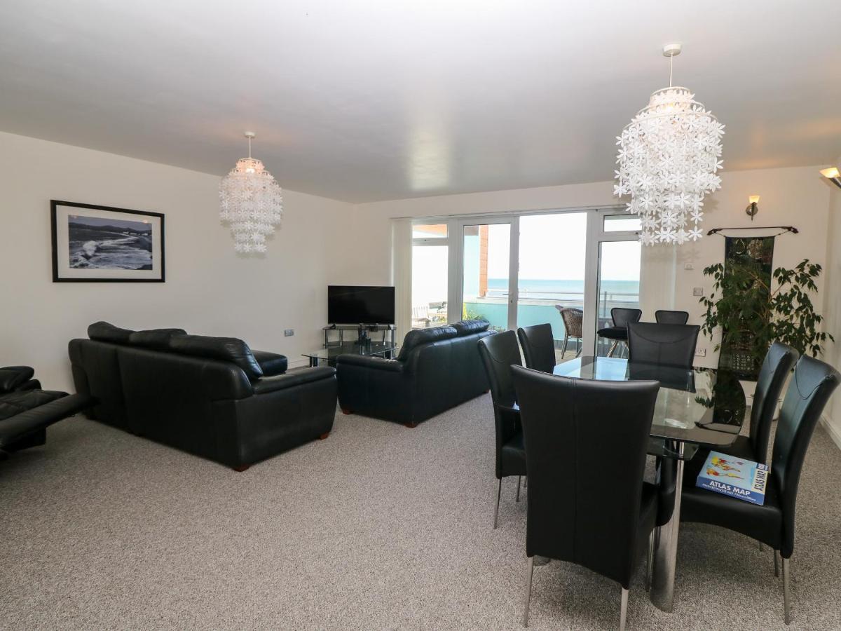 Sea View Apartment Pwllheli Kültér fotó