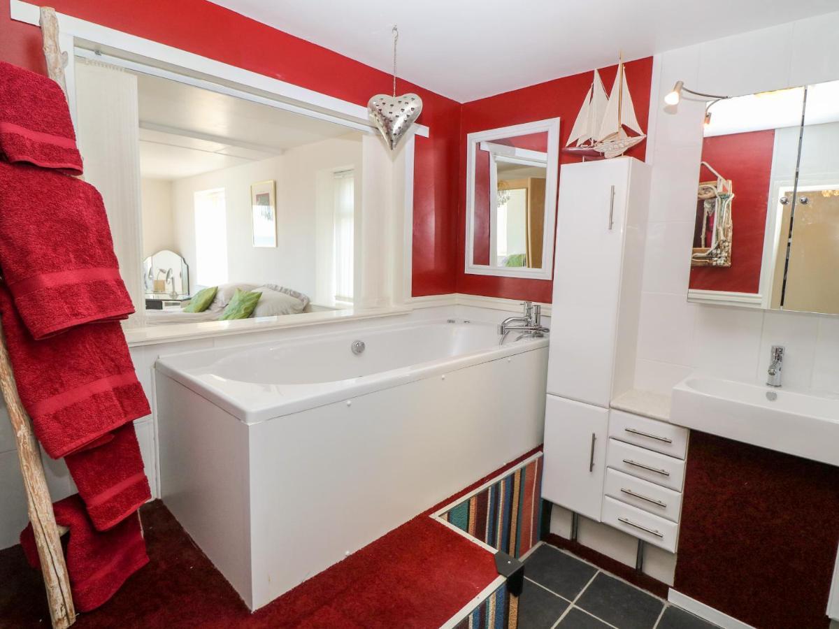 Sea View Apartment Pwllheli Kültér fotó